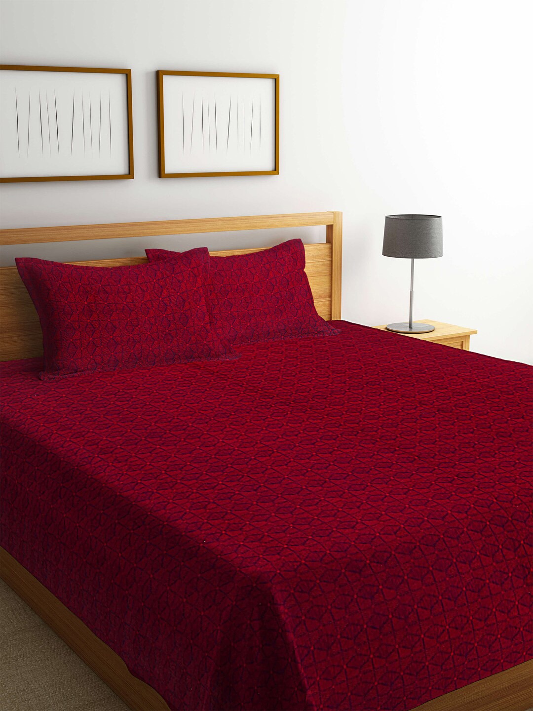

Arrabi Red Printed Cotton Double Bed Cover With 2 Pillow Covers
