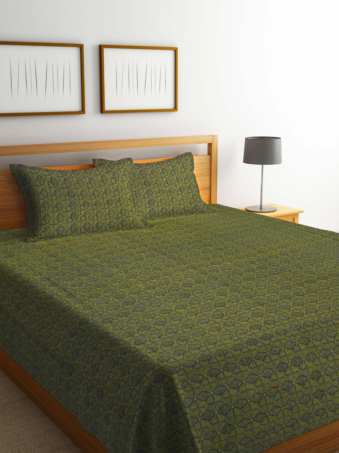 

Arrabi Green Printed Handwoven Cotton Double Size Bedcover with 2 Pillow Cover