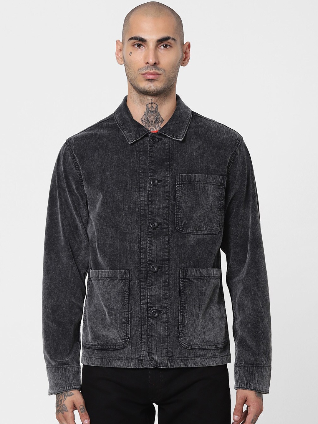 

Jack & Jones Men Black Faded Casual Denim Jacket