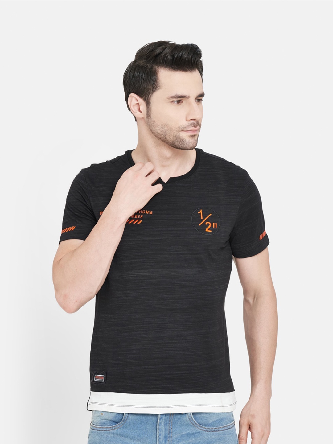 

Duke Men Black & White Slim Fit T-shirt