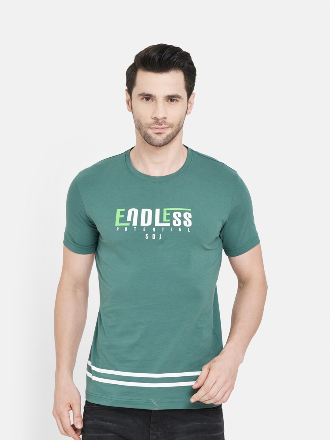 

Duke Men Green Typography Printed Slim Fit T-shirt