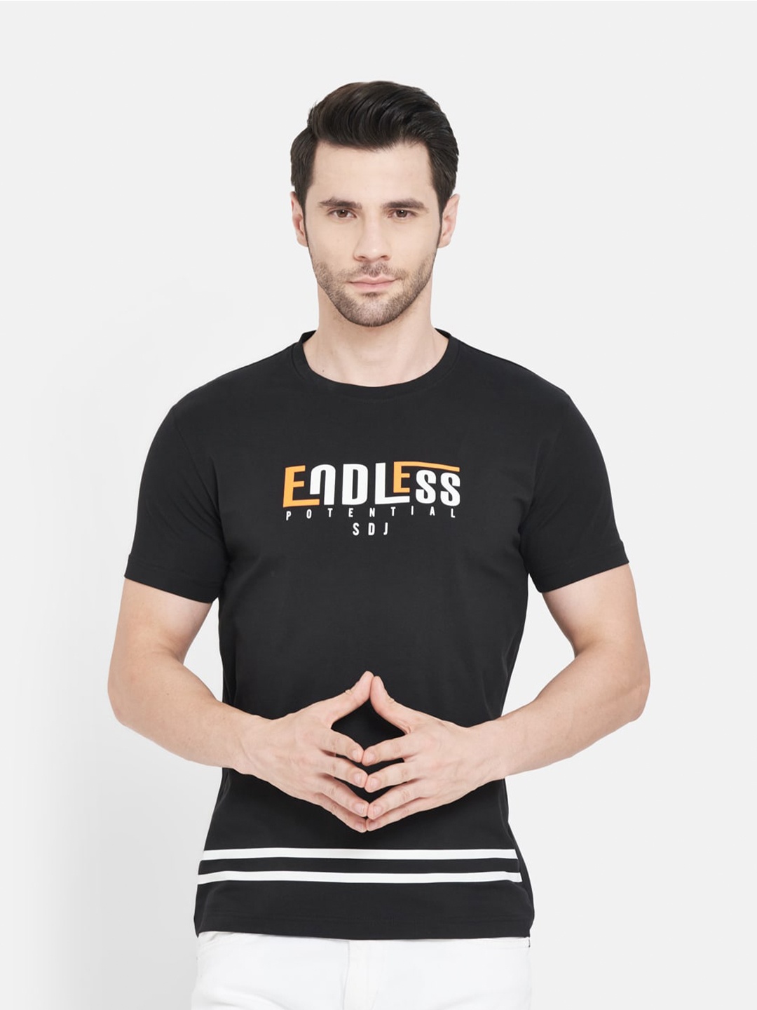 

Duke Men Black & White Typography Printed Monochrome Slim Fit T-shirt