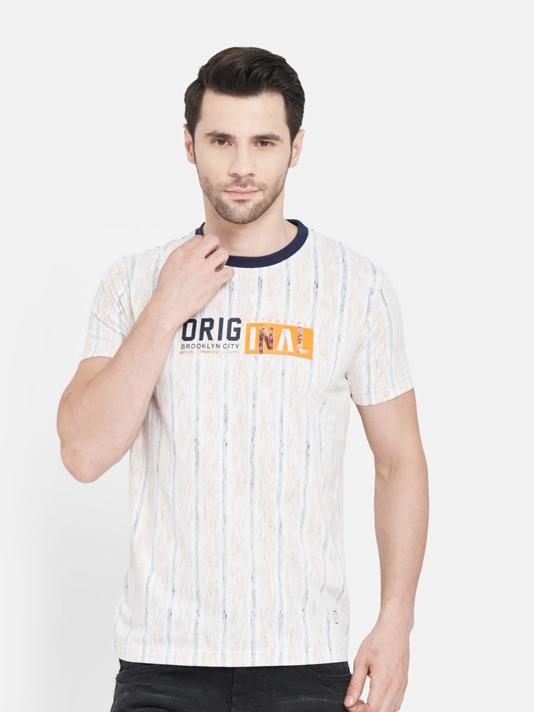 

Duke Men White & Navy Blue Striped Slim Fit T-shirt