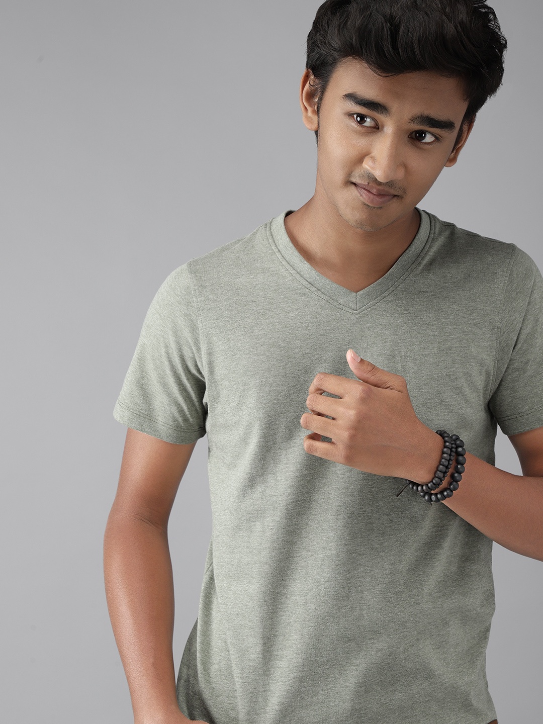 

UTH by Roadster Boys Olive Green Melange Effect V-Neck T-shirt