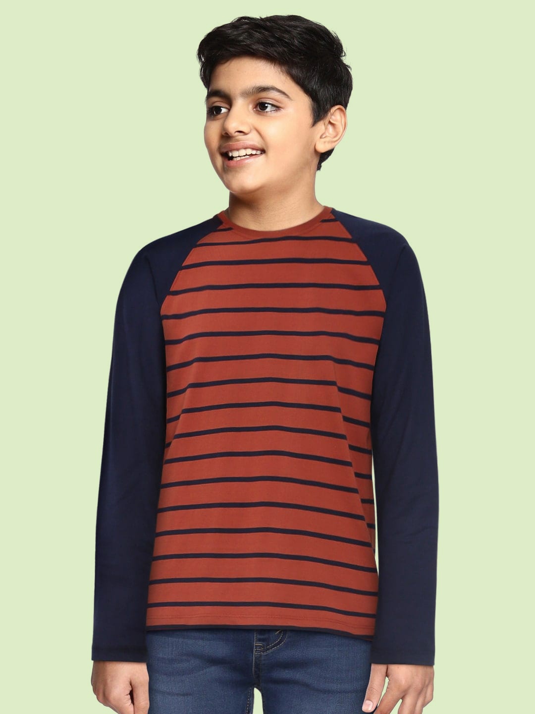 

UTH by Roadster Boys Navy Blue & Maroon Pure Cotton Striped T-shirt