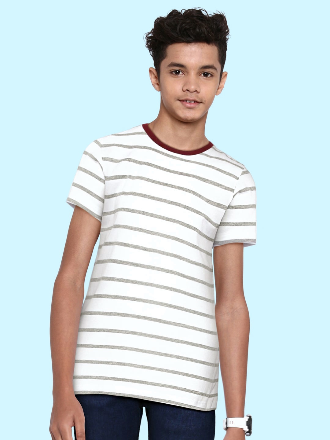 

UTH by Roadster Boys White & Grey Melange Striped T-shirt