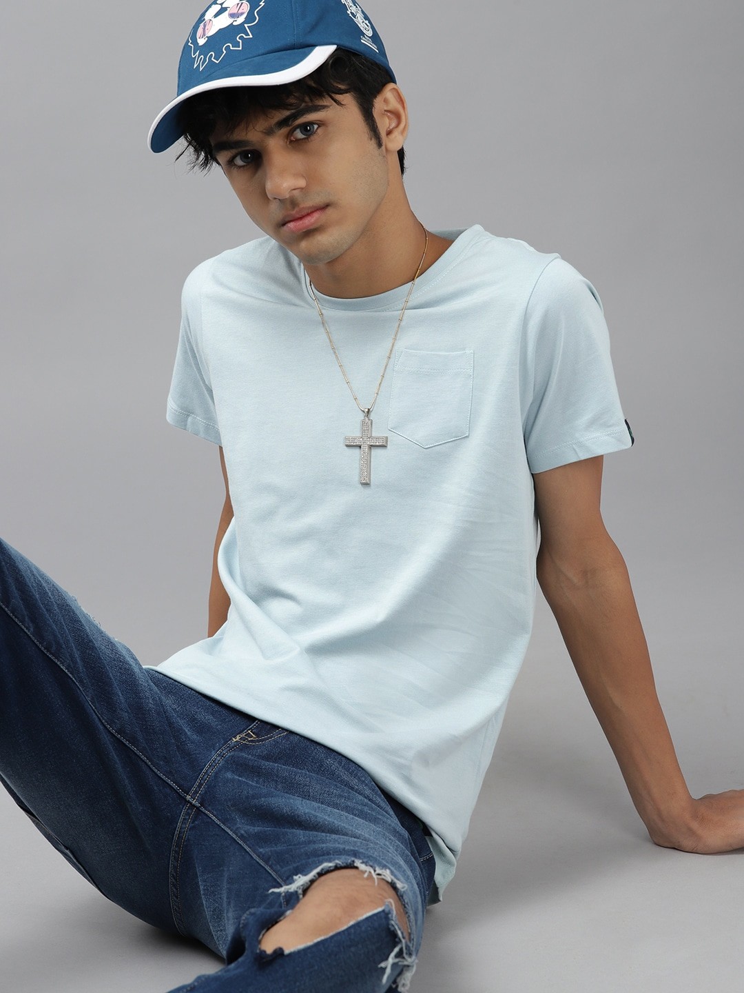 

UTH by Roadster Boys Blue Solid Cotton T-shirt