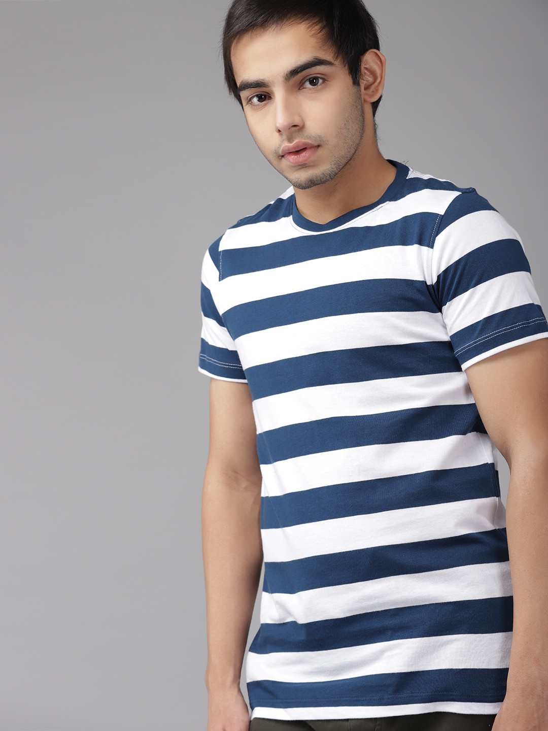 

UTH by Roadster Boys White & Navy Blue Cotton Striped T-shirt