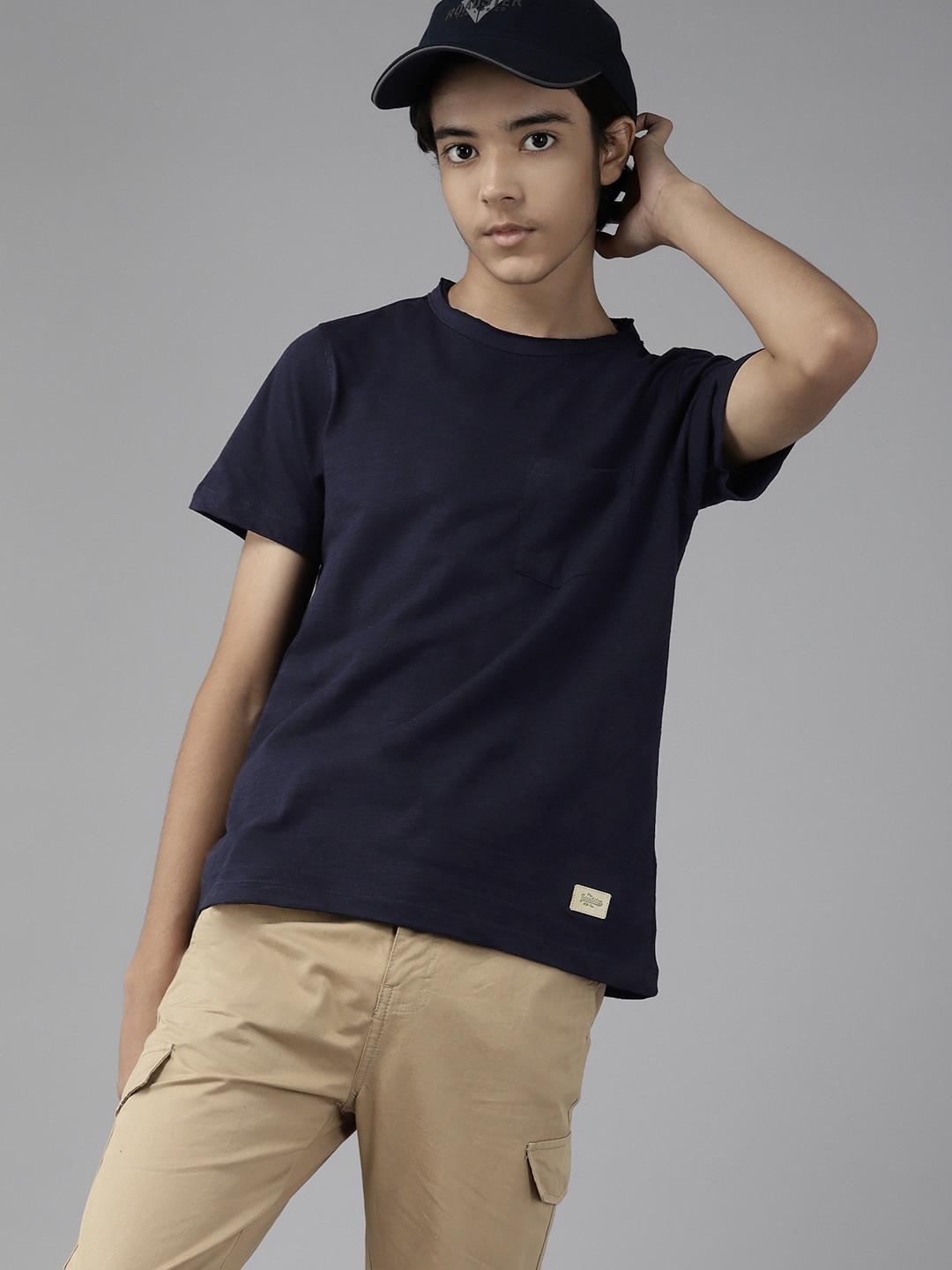 

UTH by Roadster Boys Navy Blue Solid Pure Cotton T-shirt