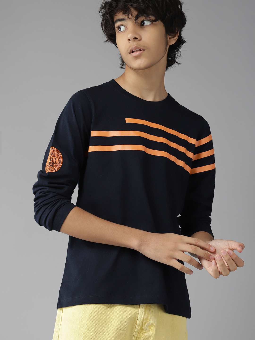 

UTH by Roadster Boys Navy Blue & Coral Orange Striped Cotton T-shirt