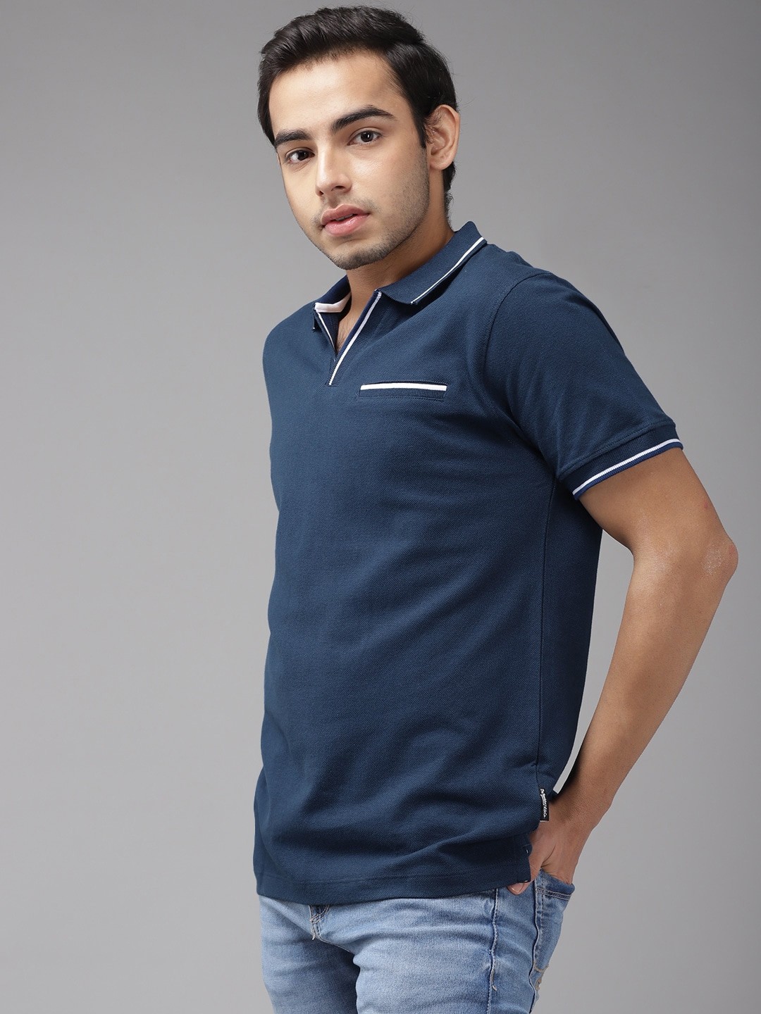 

UTH by Roadster Boys Navy Blue Cotton Solid Polo Collar T-shirt