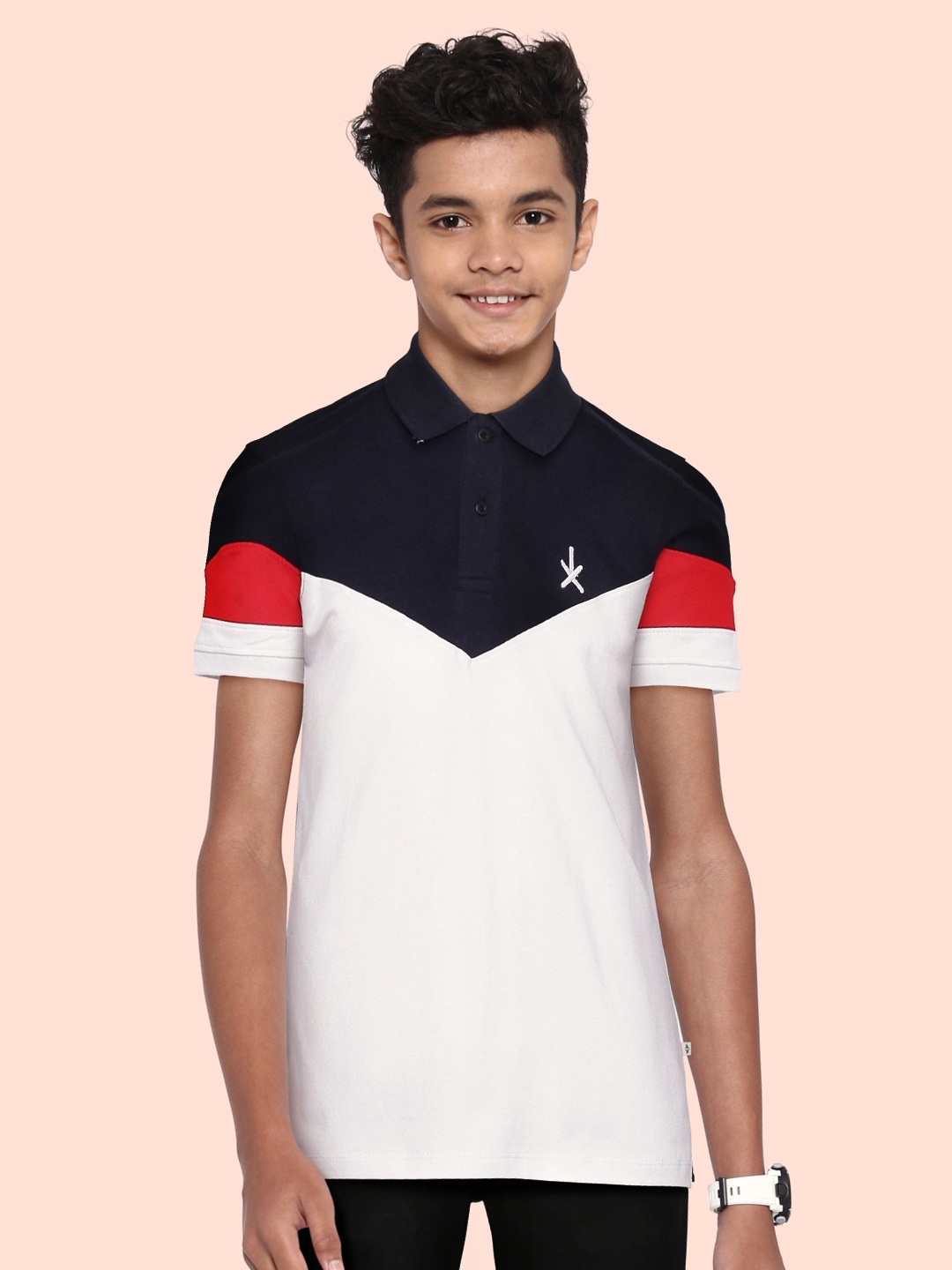 

UTH by Roadster Boys White & Navy Blue Pure Cotton Colourblocked Polo Collar T-shirt