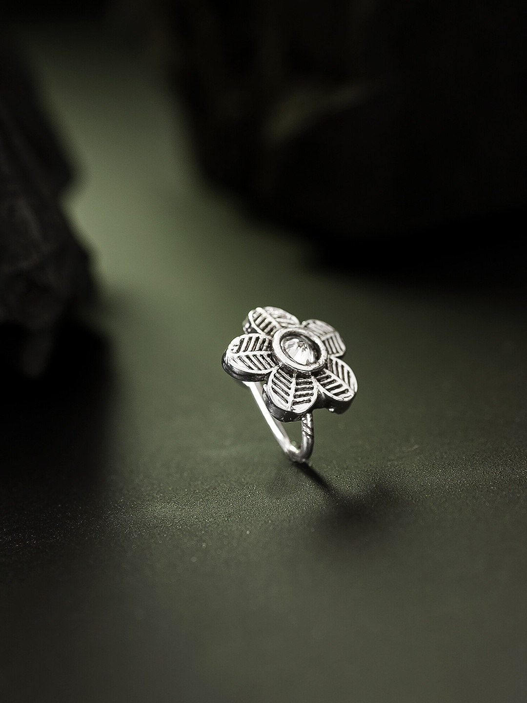 

aadita Silver-Plated & White AD-Studded Stud Nose Pin