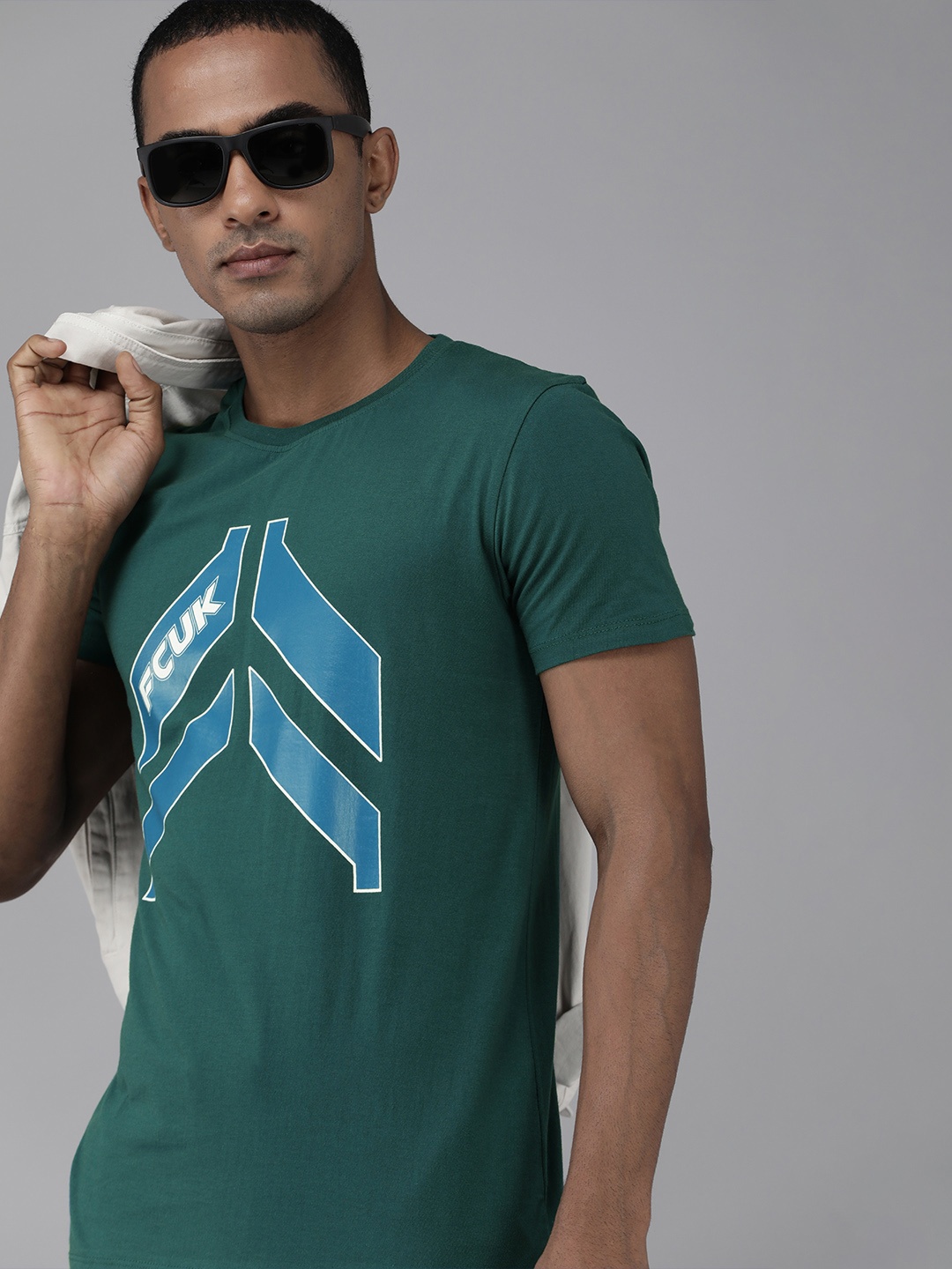 

French Connection Men Teal & Blue Printed Slim Fit T-shirt