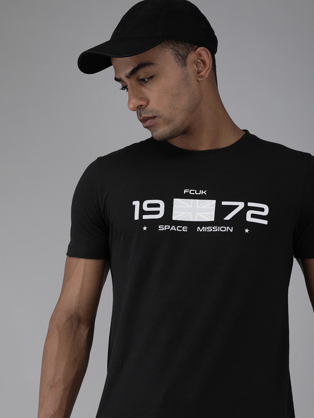 

French Connection Men Black & White Typography Printed Slim Fit Pure Cotton T-shirt