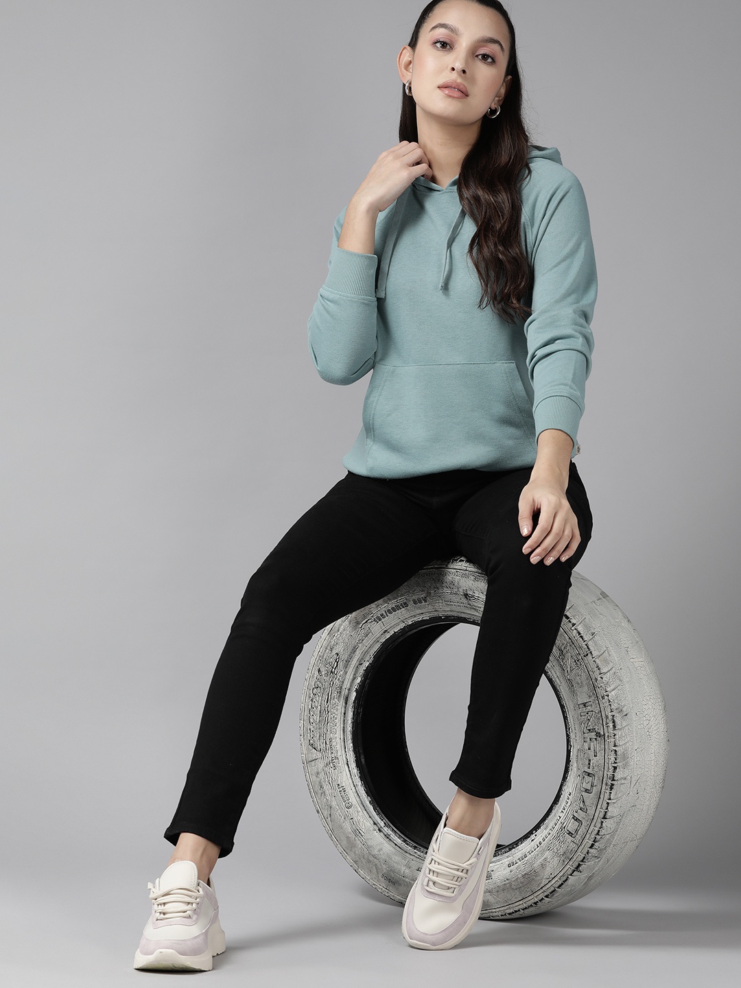 

The Roadster Lifestyle Co. Solid Hooded Sweatshirt, Blue