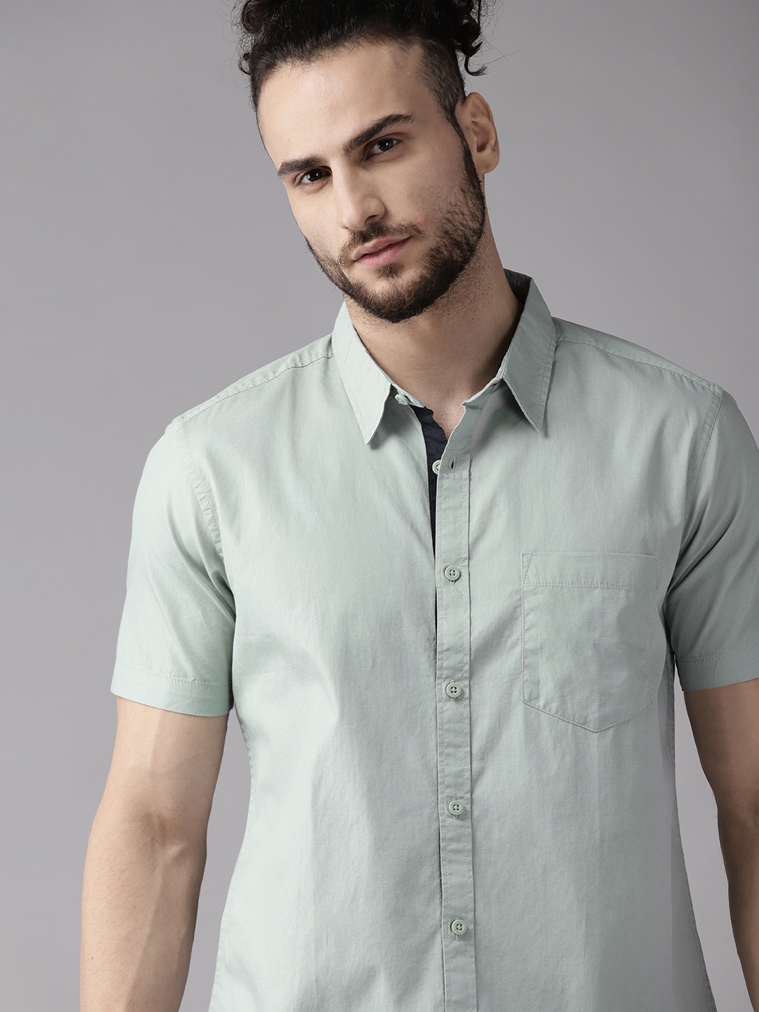 

Roadster Men Green Solid Sustainable Casual Shirt