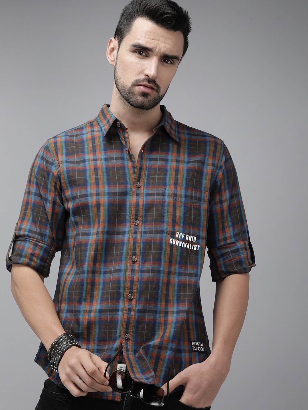 

The Roadster Lifestyle Co Men Brown & Blue Checked Pure Cotton Sustainable Casual Shirt