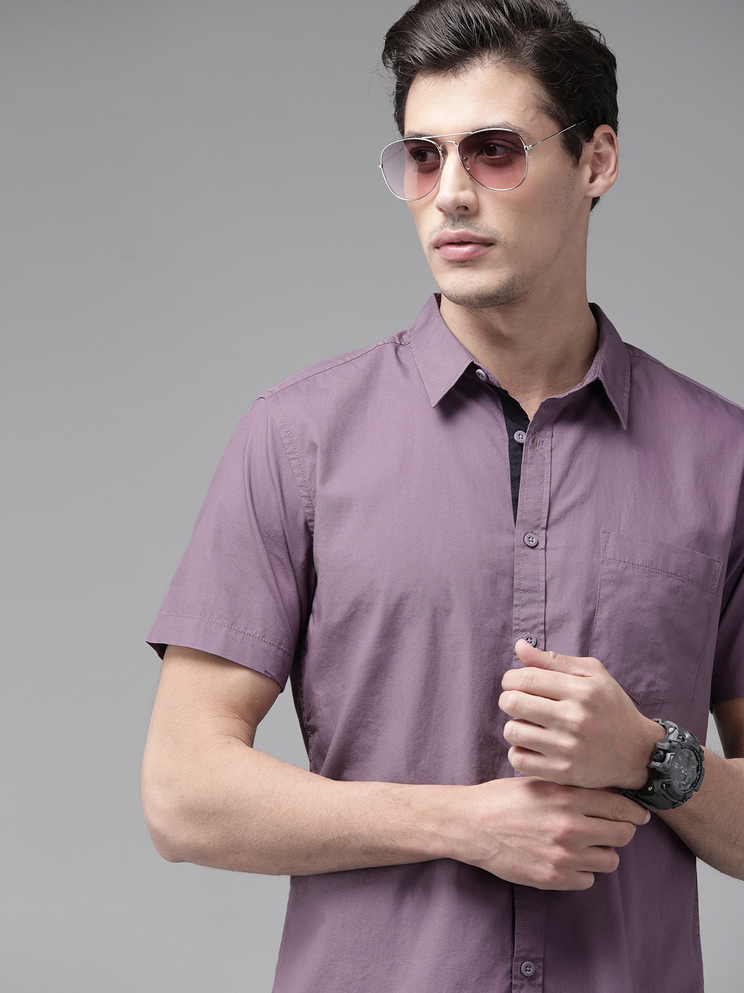 

Roadster Men Purple Solid Pure Cotton Sustainable Casual Shirt