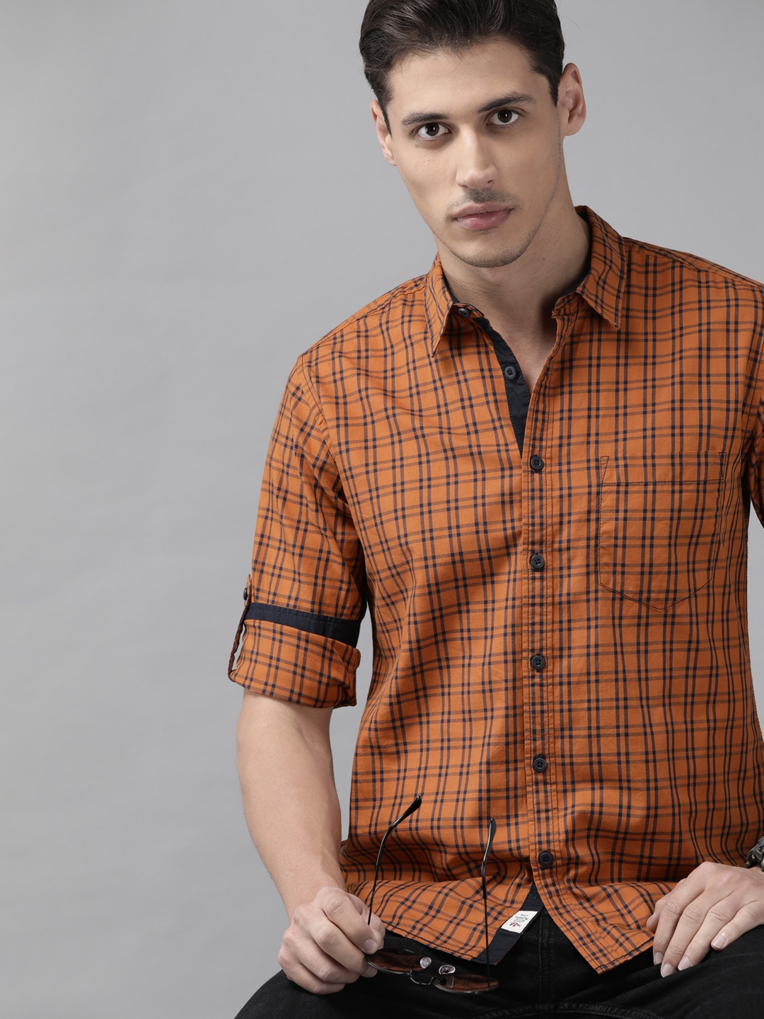 

Roadster Men Rust Orange & Navy Blue Checked Pure Cotton Shirt