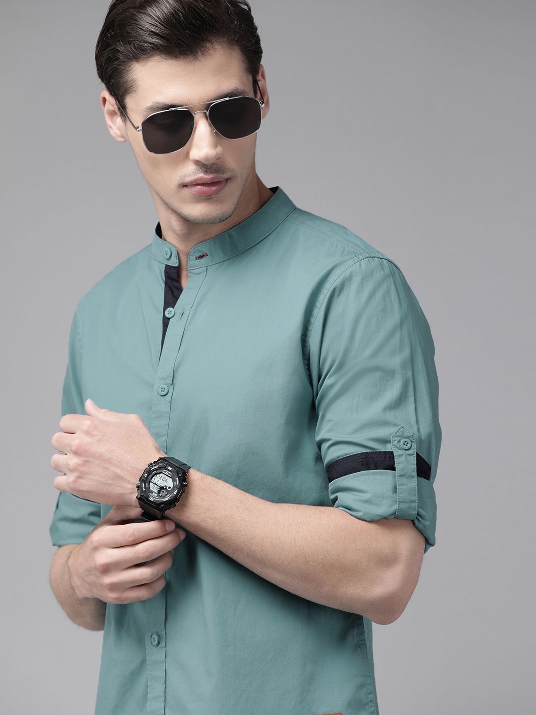 

Roadster Men Blue Solid Pure Cotton Casual Shirt