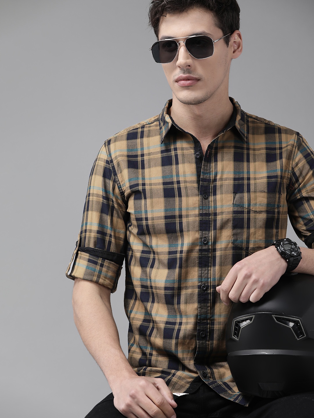 

Roadster Men Brown Tartan Checks Casual Shirt