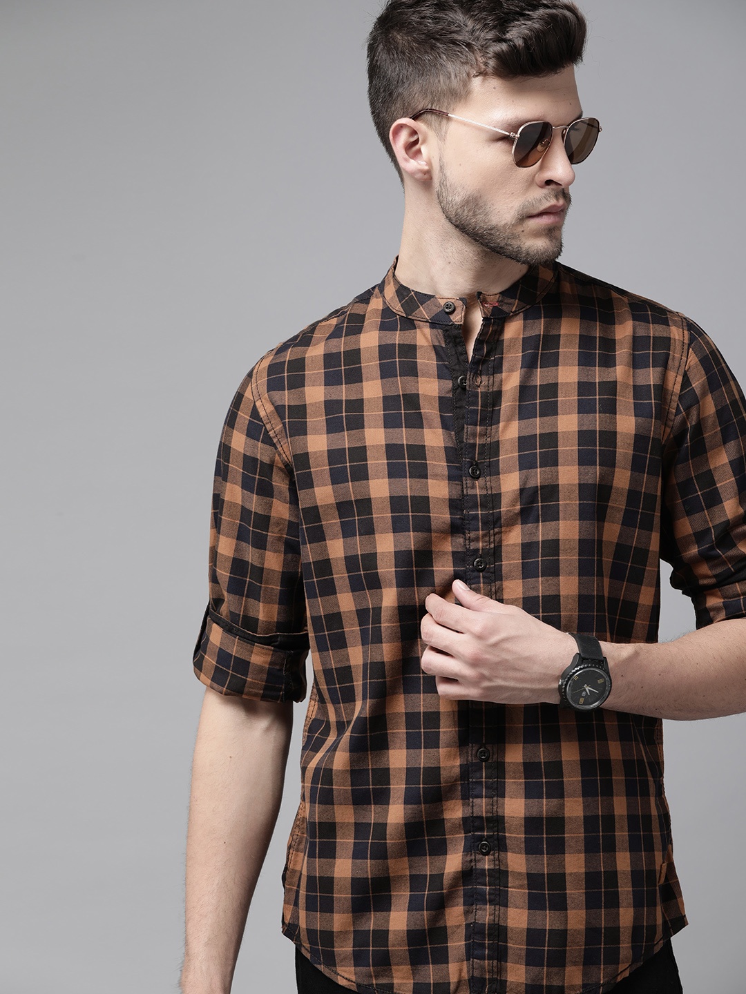 

Roadster Men Brown & Black Checked Pure Cotton Casual Shirt