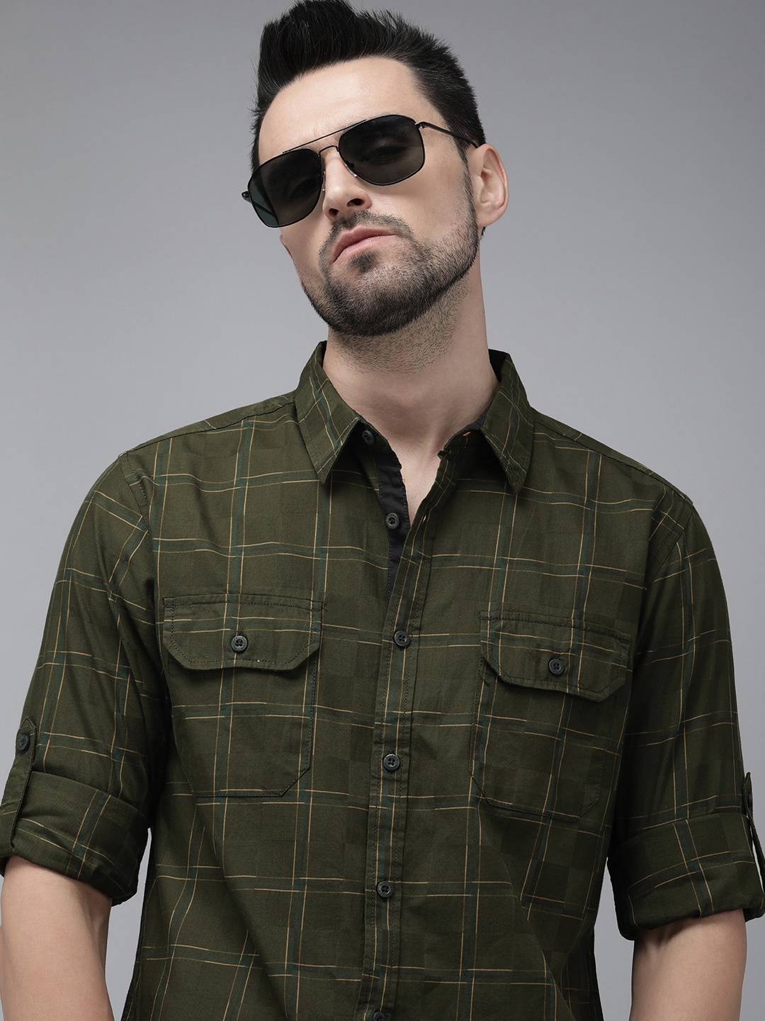 

The Roadster Lifestyle Co Men Olive Green Checked Pure Cotton Casual Shirt