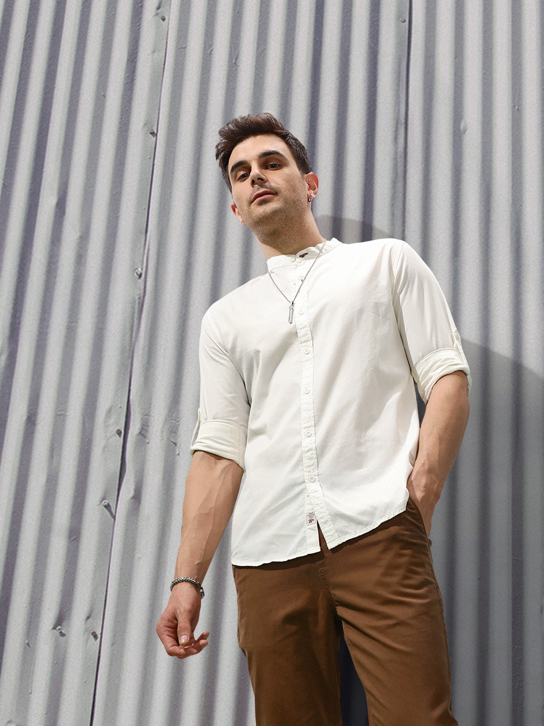 

Roadster Men Off-White Pure Cotton Solid Casual Shirt