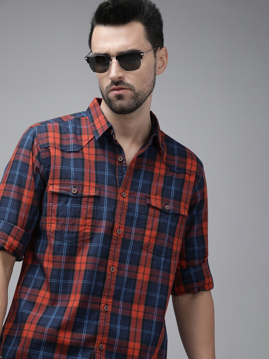 

The Roadster Lifestyle Co Men Red & Blue Checked Pure Cotton Casual Shirt