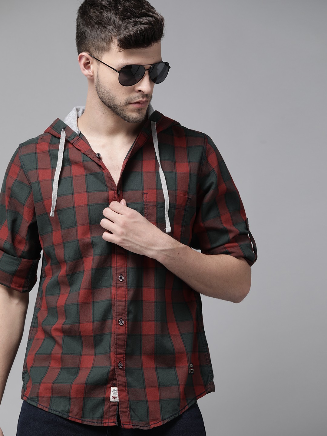 

Roadster Men Red & Green Checked Pure Cotton Casual Shirt