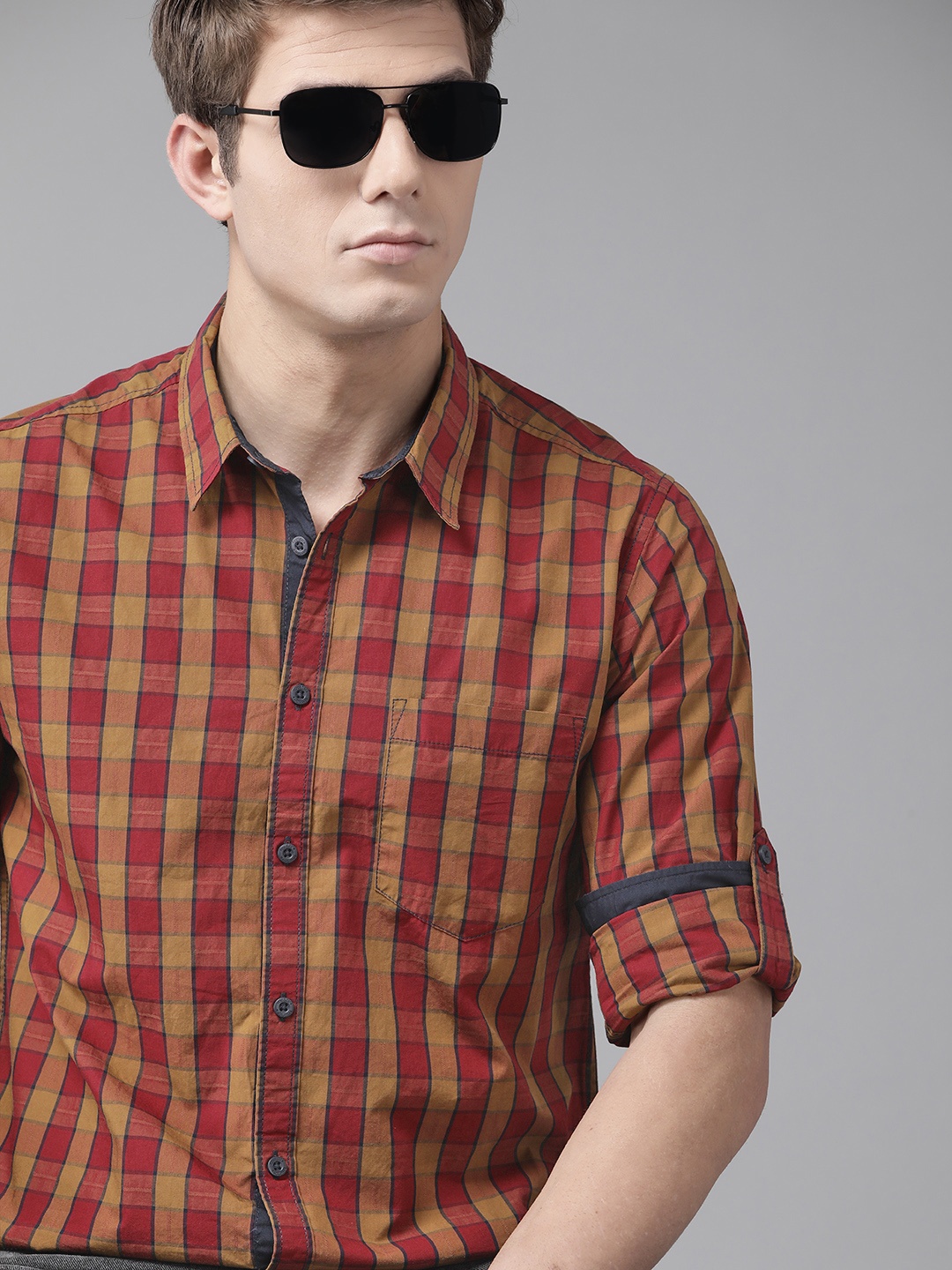 

Roadster Men Red and Mustard Brown Tartan Checked Pure Cotton Casual Shirt