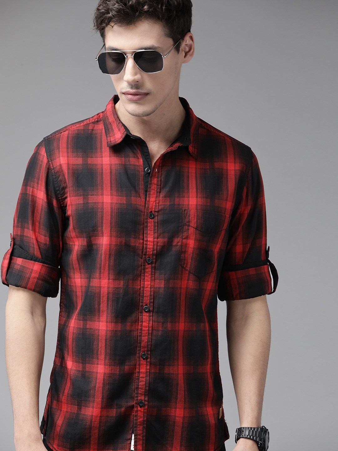 

Roadster Men Red Tartan Checks Casual Shirt