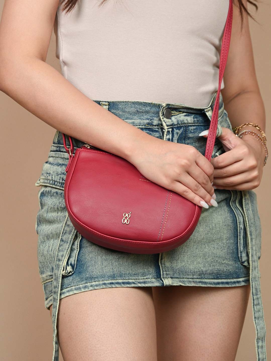 

Baggit Women Red Solid Sling Bag