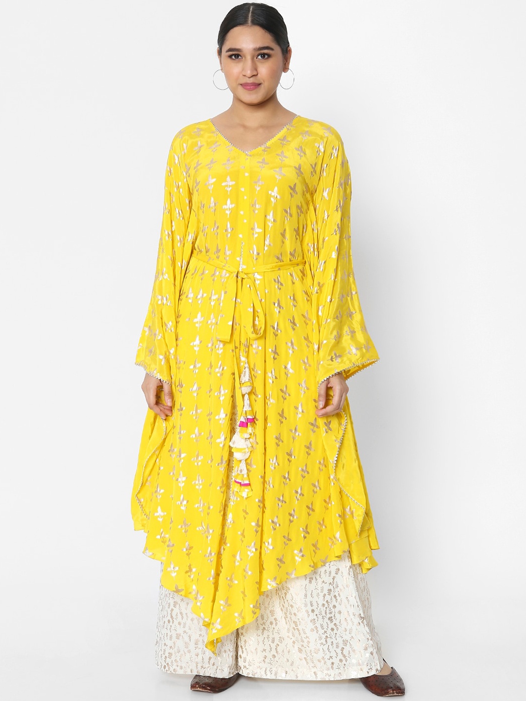 

Masaba Women Yellow & Off White Printed Regular Silk Crepe Kurta with Palazzos