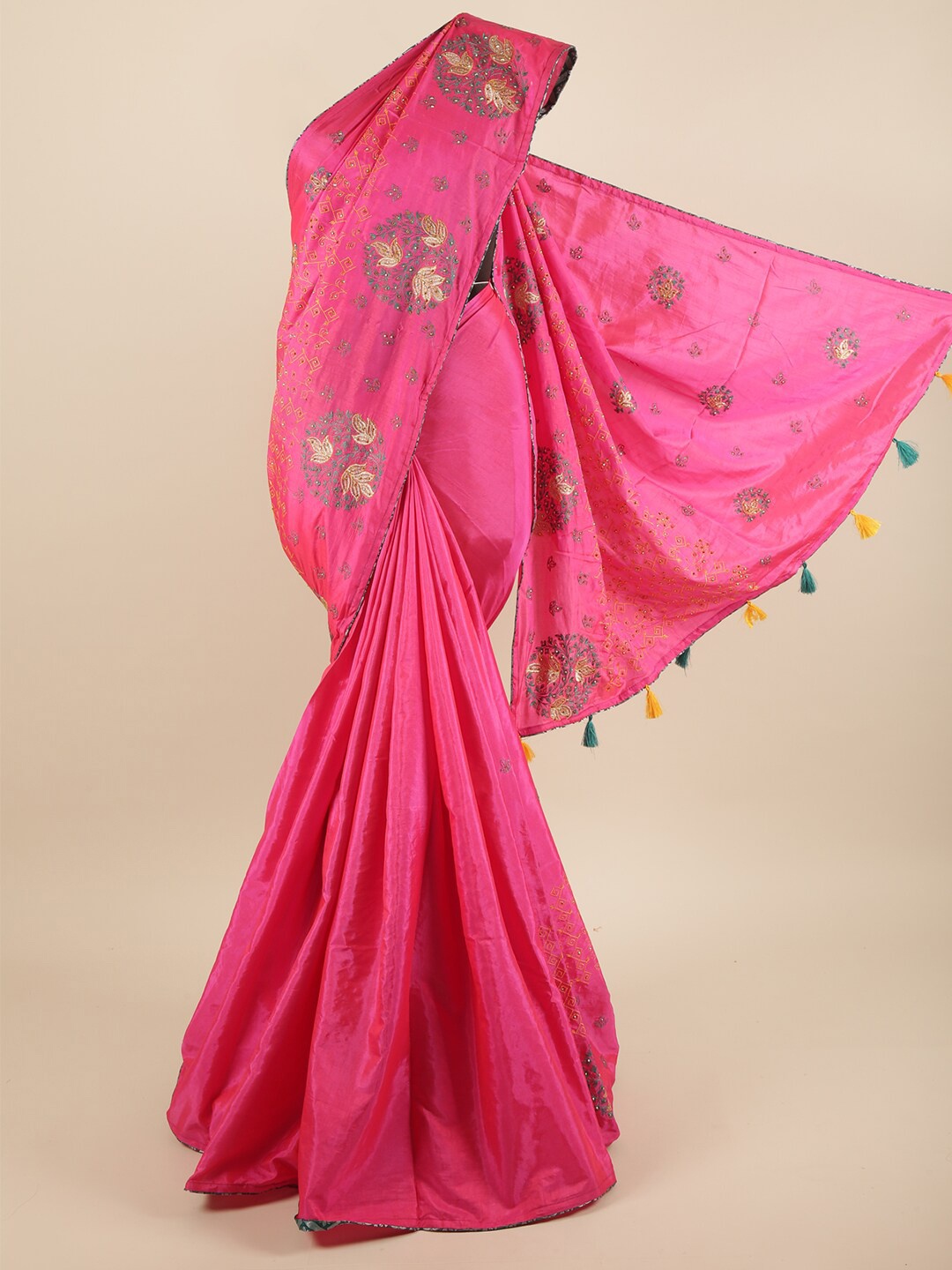 

Pothys Pink & Green Ethnic Motifs Sequinned Art Silk Saree With Tasseled Pallu