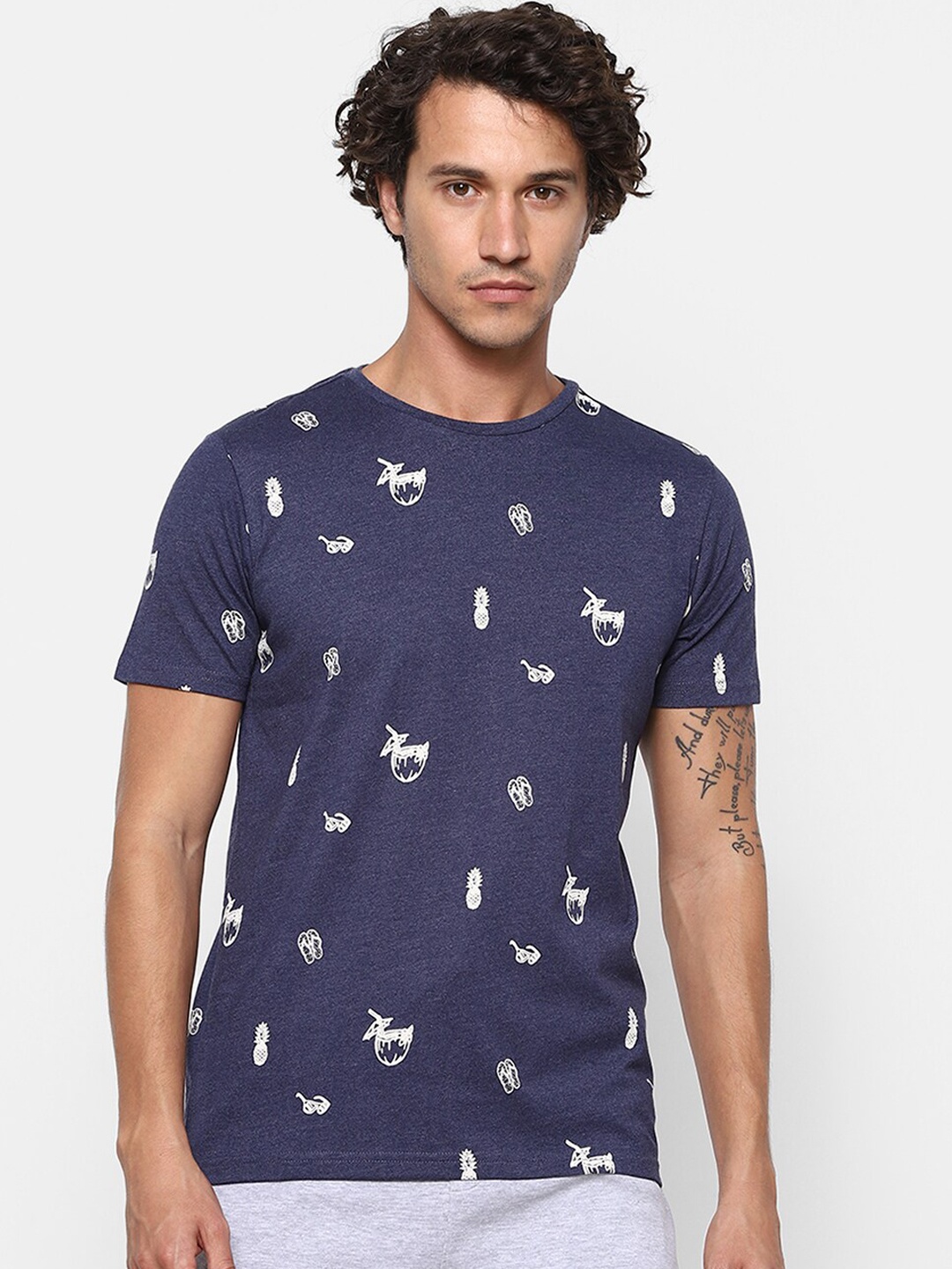 

Ajile by Pantaloons Men Blue & White Printed Pure Cotton Lounge T-Shirt