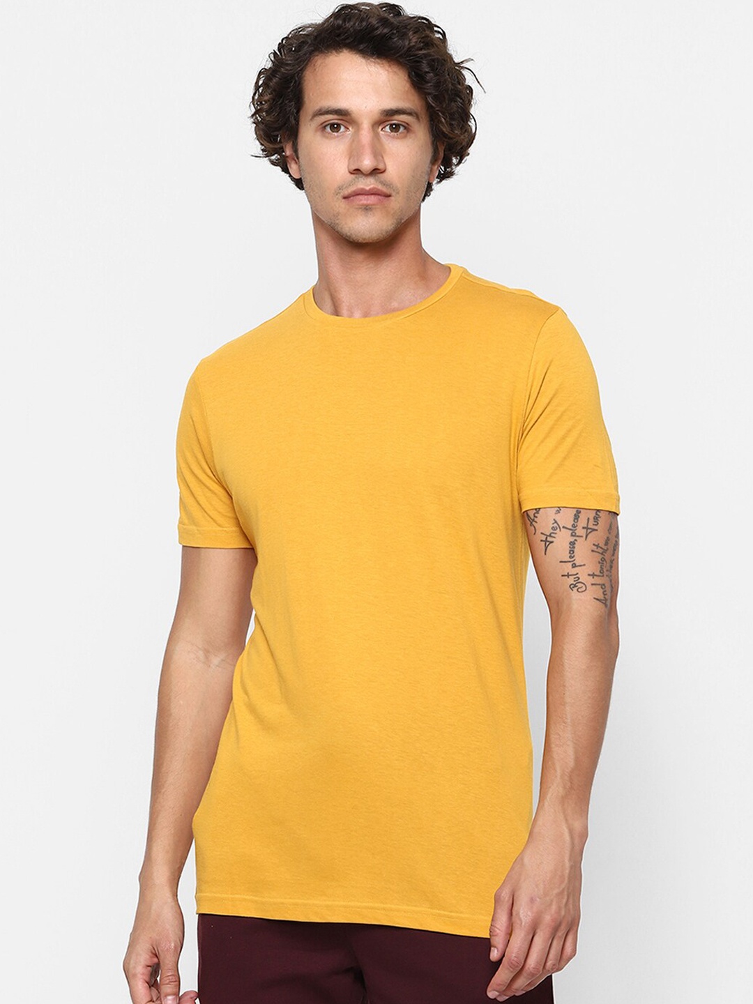 

Ajile by Pantaloons Men Yellow Solid Lounge T-Shirt