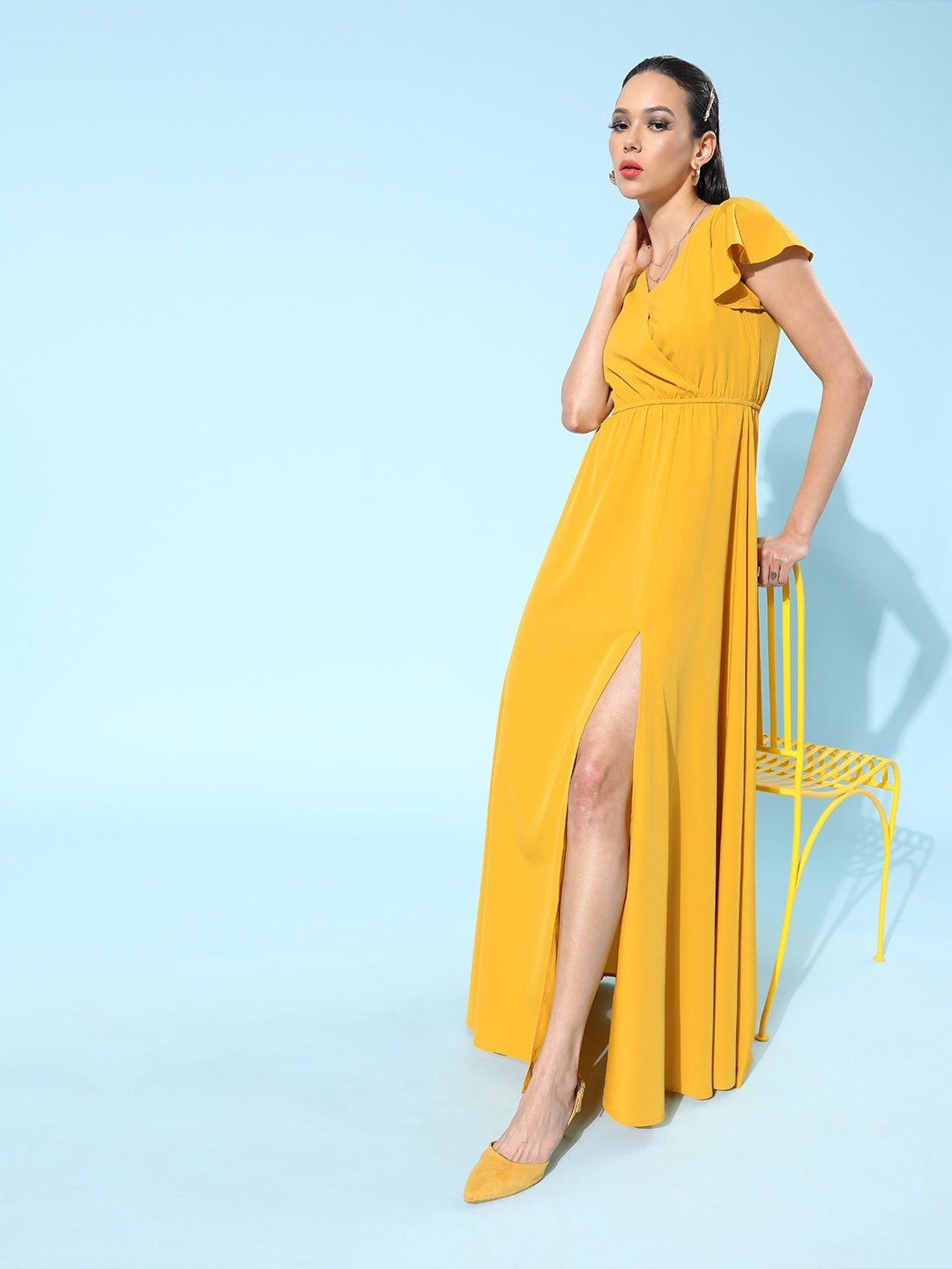 

Berrylush Women Yellow Solid Flutter Sleeves Dress