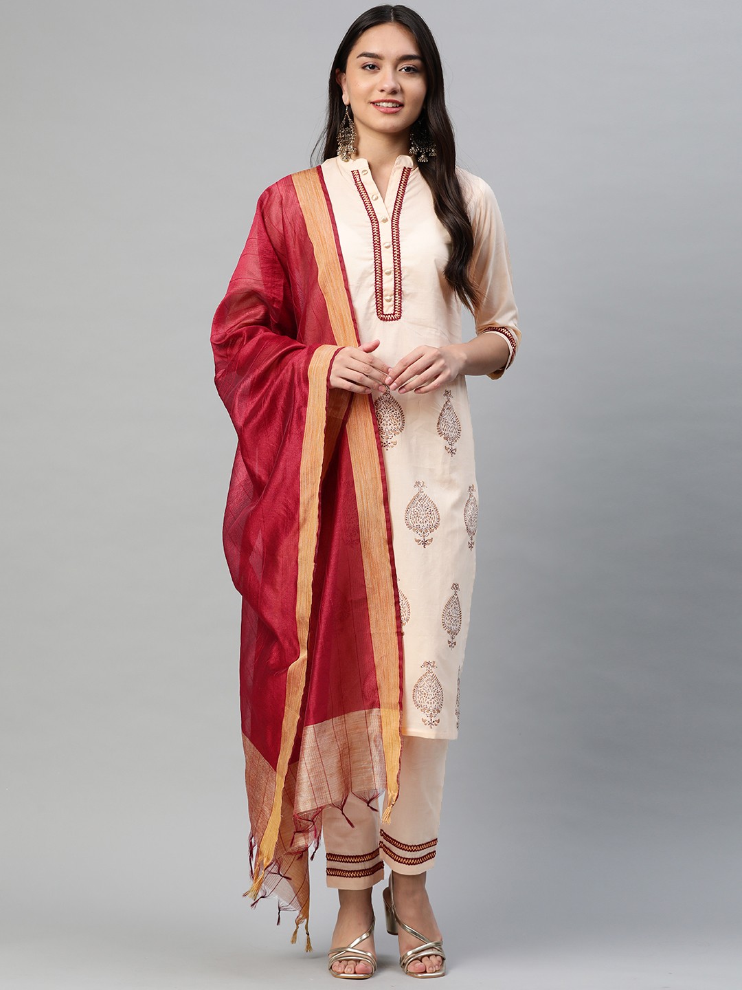 

Tulsattva Women Peach-Coloured Ethnic Motifs Printed Regular Pure Cotton Kurta with Trousers & With Dupatta