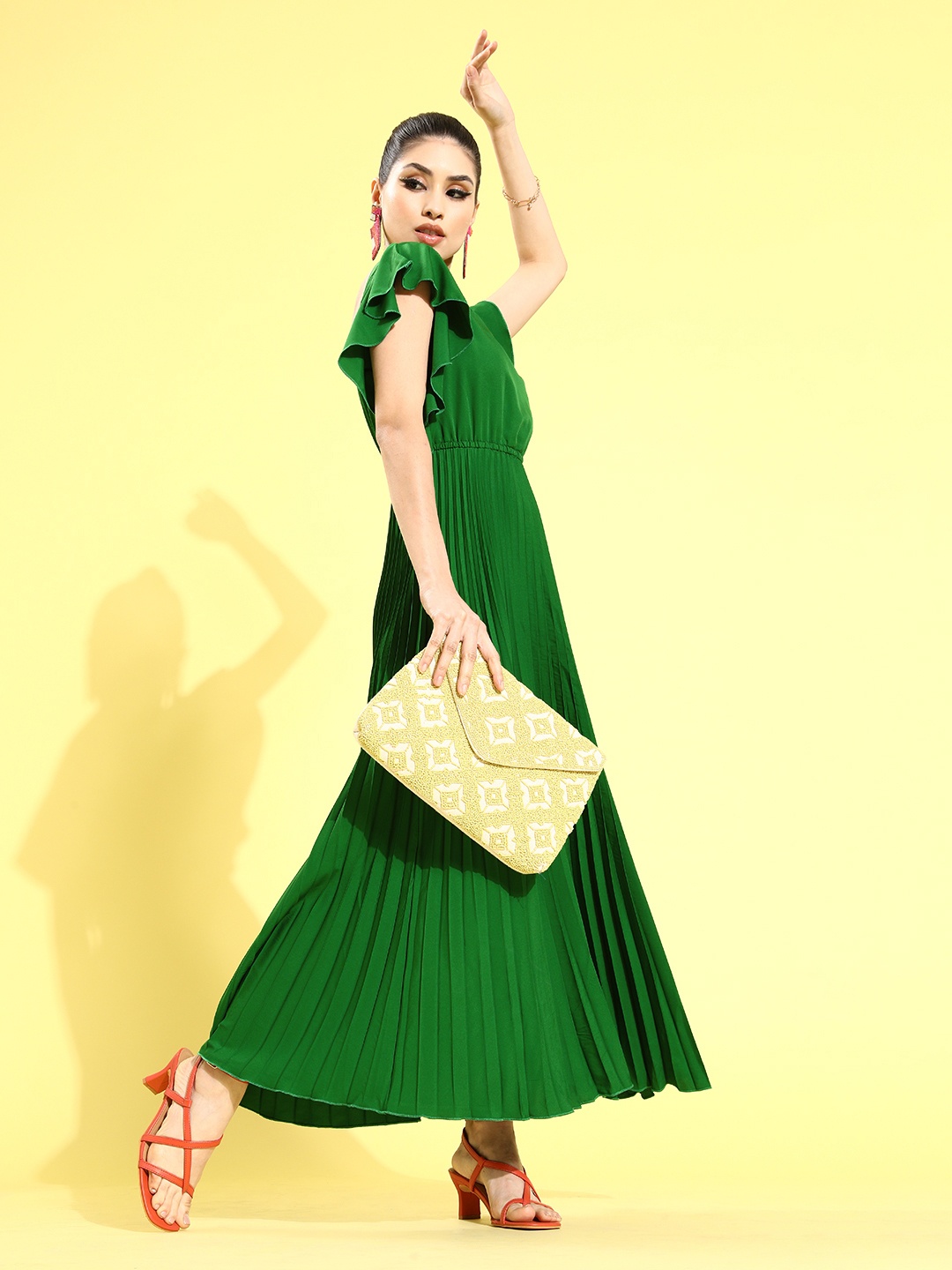 

U&F Women Gorgeous Green Sleek Dress