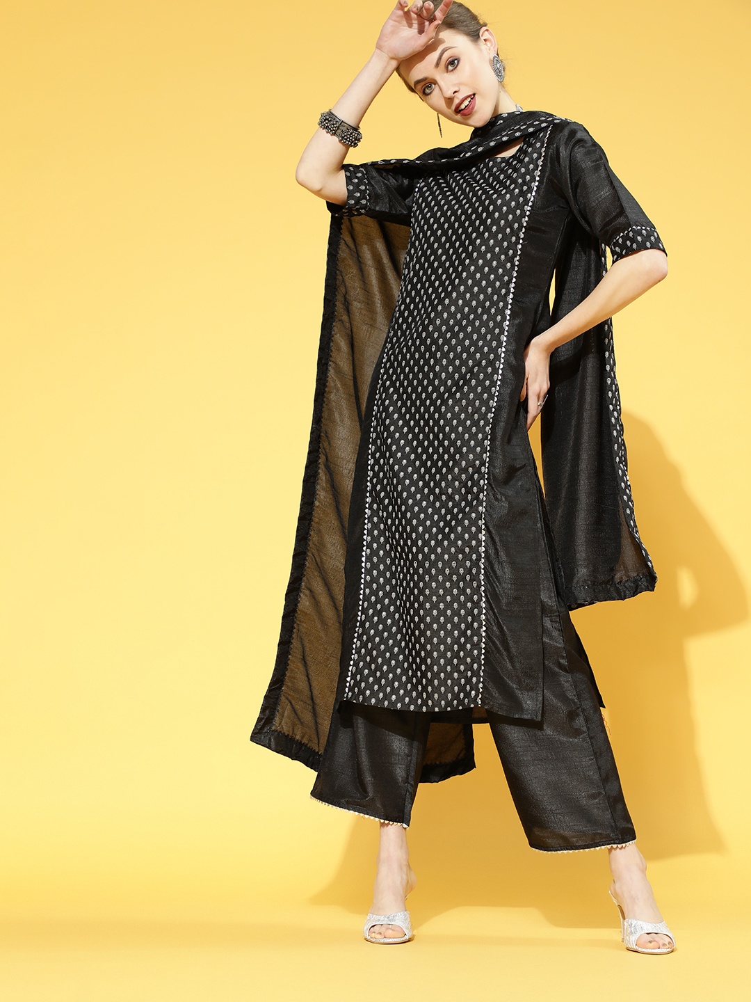 

Indo Era Floral Polyester Kurta Set, Black