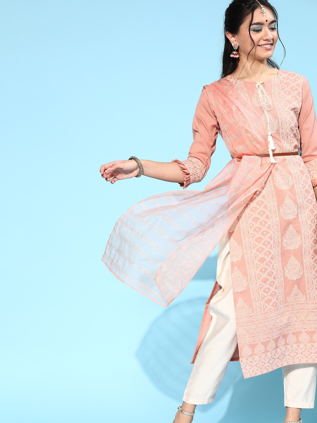

Indo Era Floral Cotton Blend Kurta Set, Peach