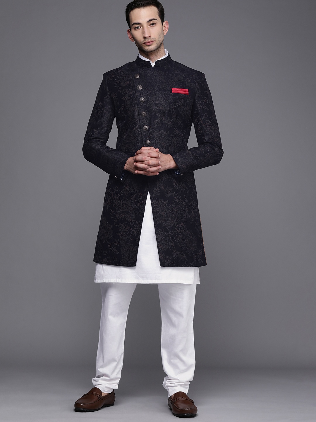 

Manyavar Men Navy Blue & White Printed Sherwani Set