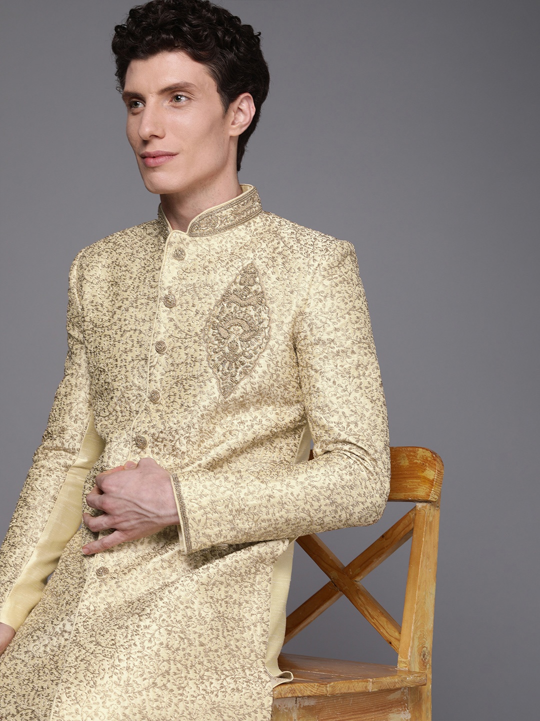 

Manyavar Men Beige Embroidered Sherwani & Churidar