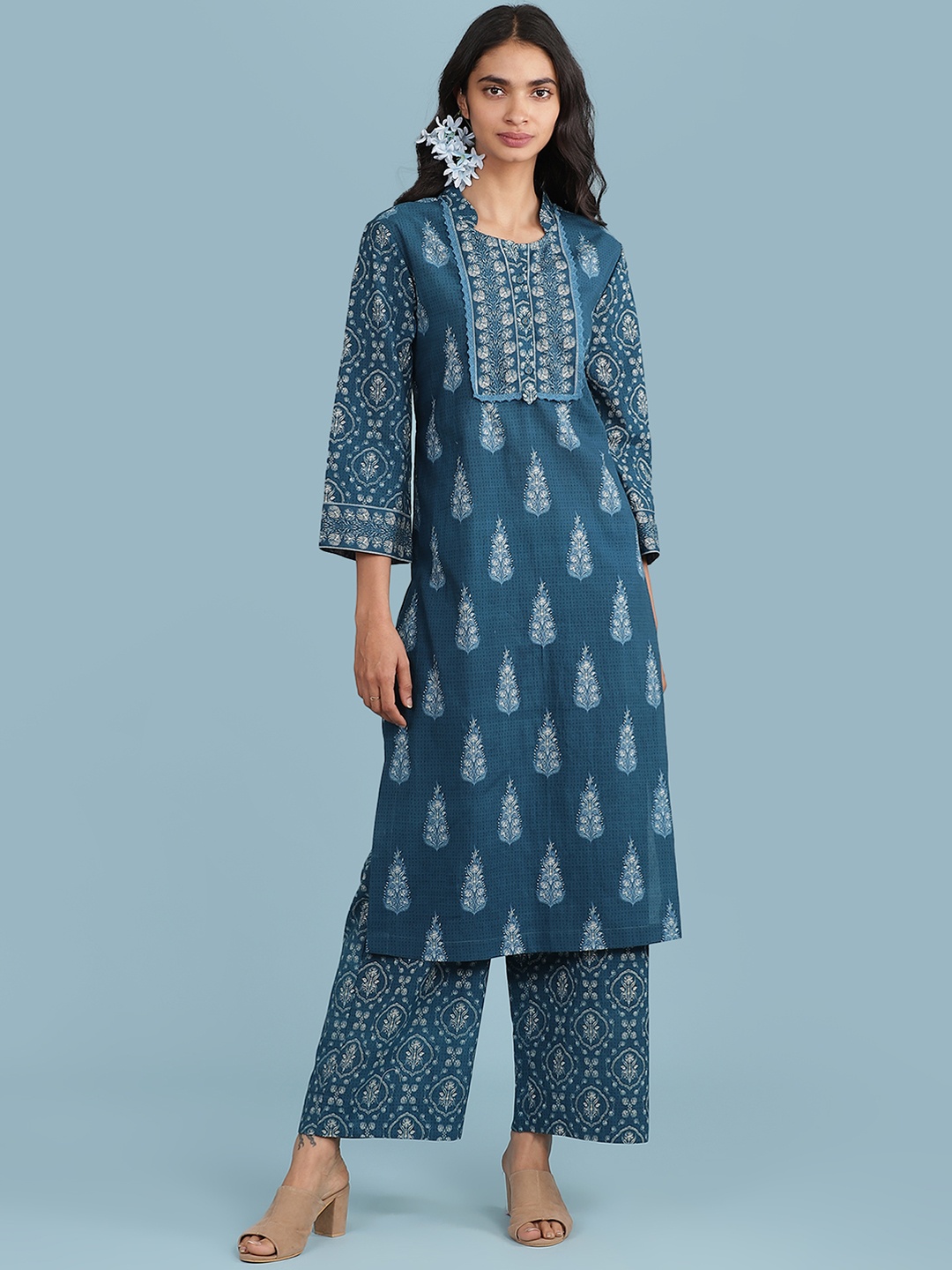 

aarke Ritu Kumar Women Blue Printed Regular Pure Cotton Kurta with Palazzos