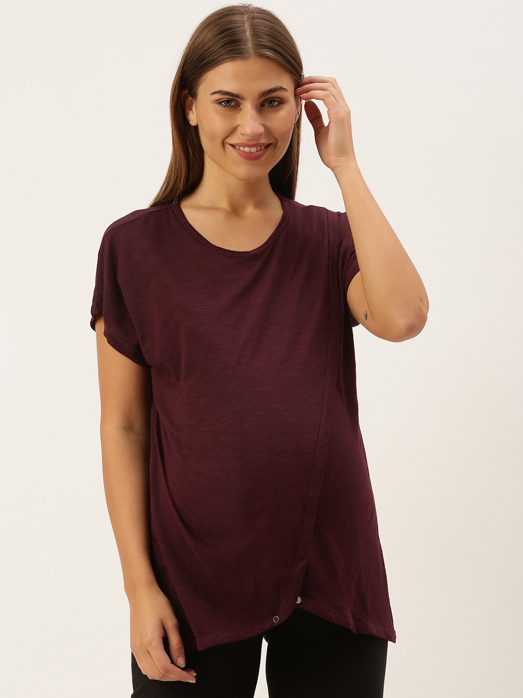 

Nejo Brown Extended Sleeves Regular Maternity Top