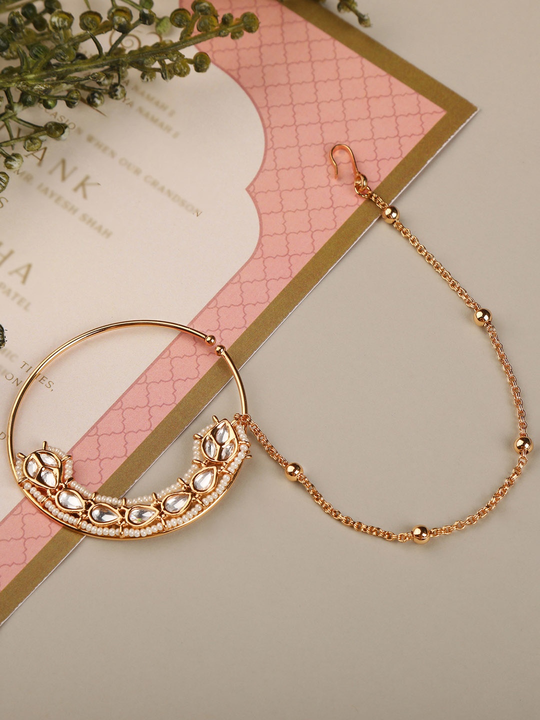 

AccessHer Off-White Gold-Plated Kundan-Studded Vilandi Nose Ring with Chain