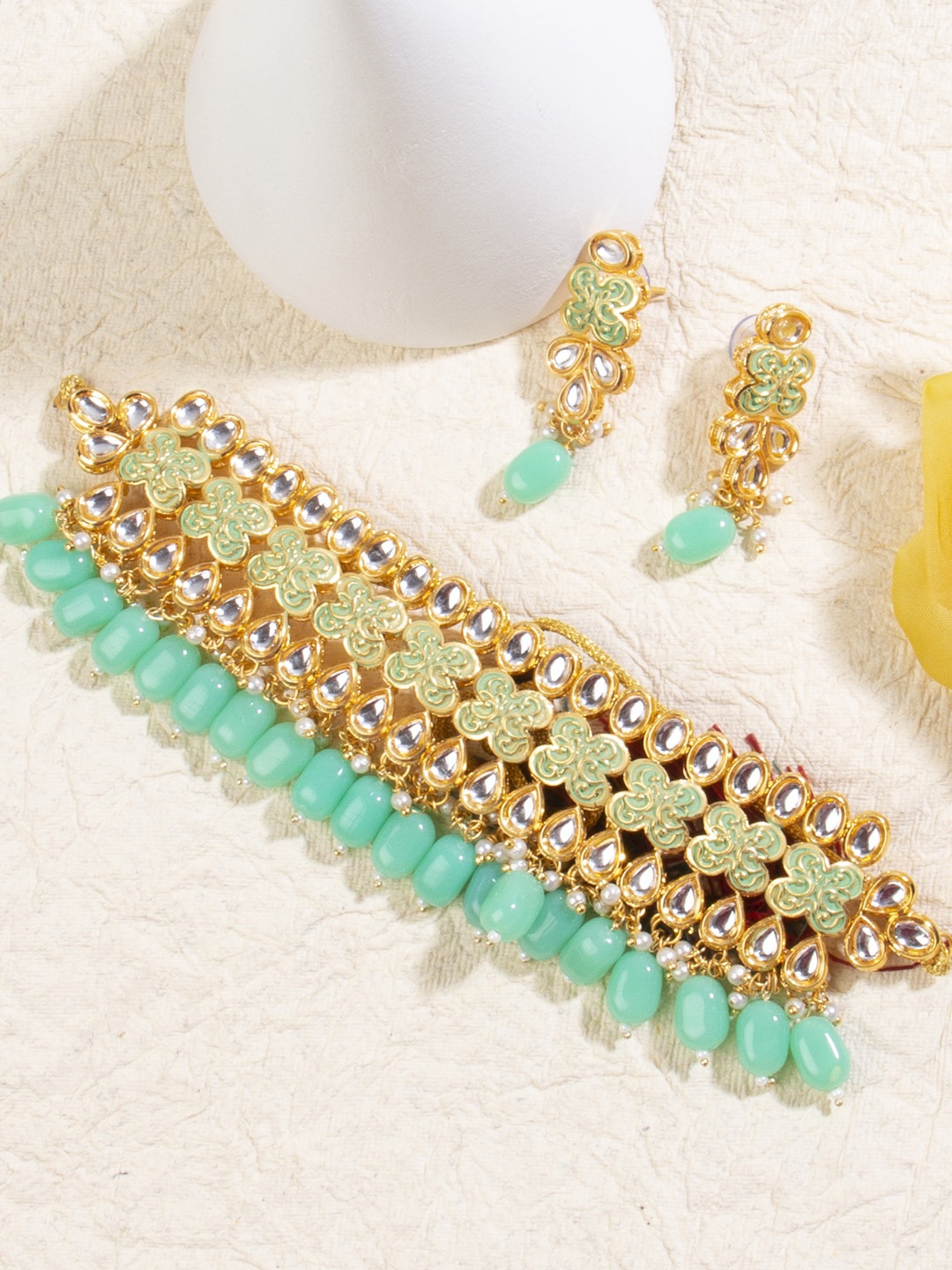 

AccessHer Mint Green Gold-Plated Kundan-Studded & Beaded Jewellery Set