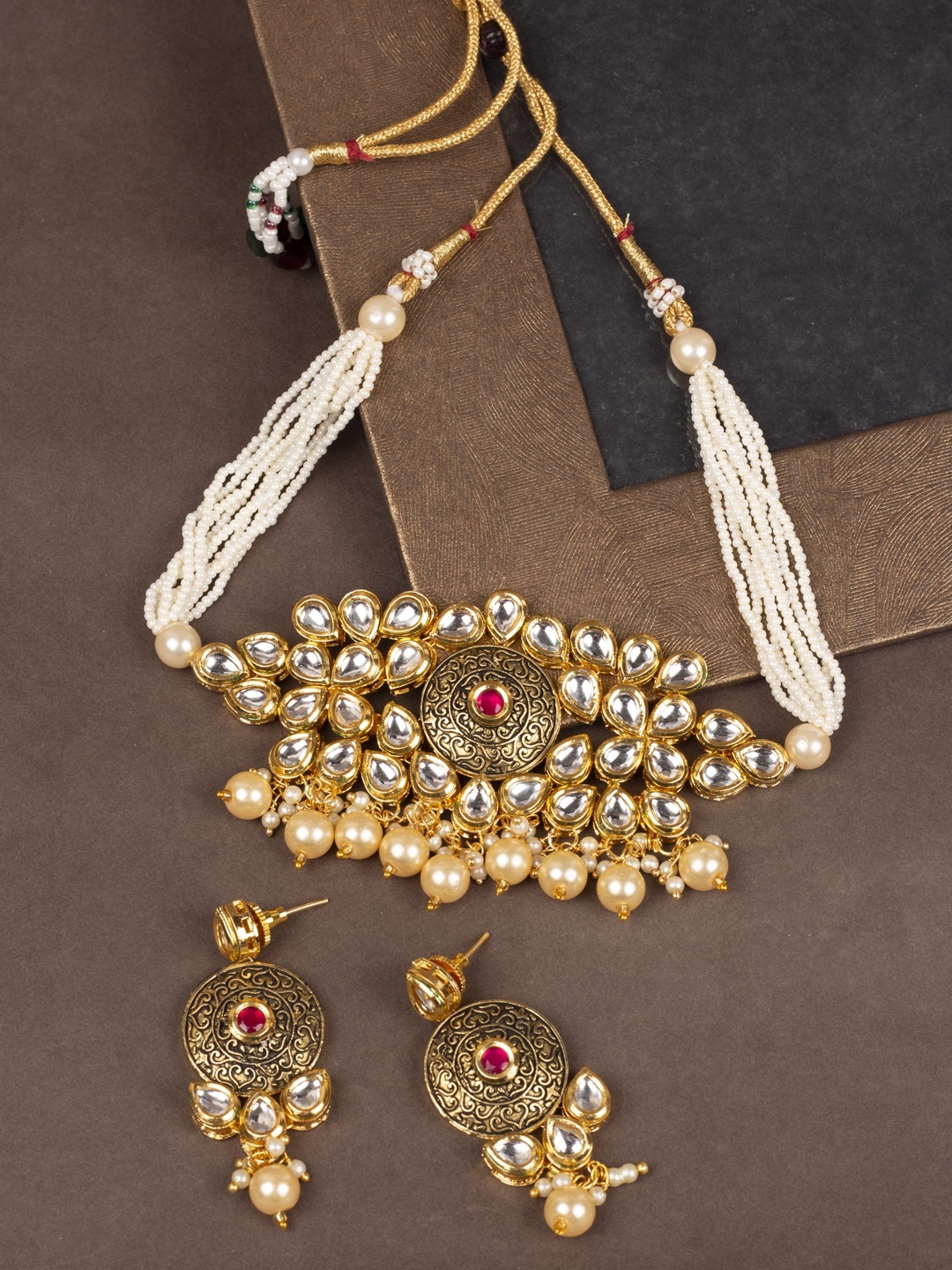 

AccessHer White & Pink Antique Gold-Plated Kundan-Studded & Beaded Jewellery Set